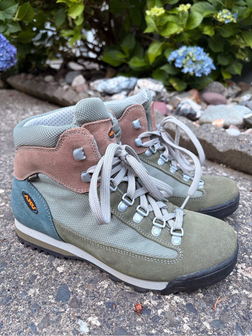 AKU Ultra Light Original Gore-Tex Hiking Boots - Women’s